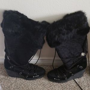 Akdmks fur lined, wedge snow boots